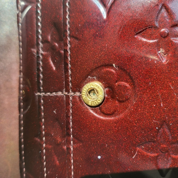 Louis Vuitton Amarante Vernis Sarah Wallet w/COA. - Picture 6 of 13